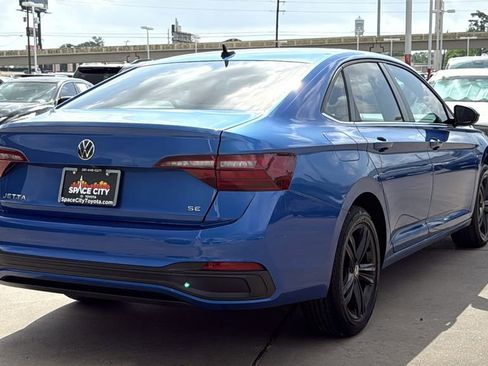 Used 2022 Volkswagen Jetta SE FWD image 5