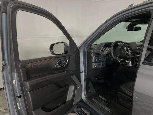 Used 2021 Chevrolet Tahoe Z71 w/ Z71 Signature Package AWD/4WD image 22