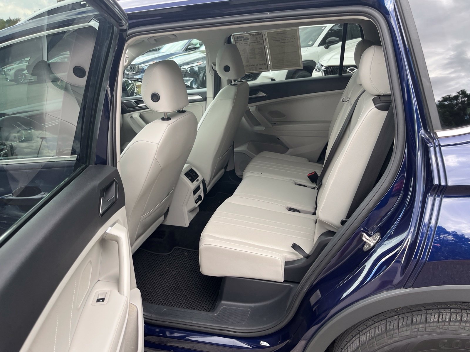 Used 2023 Volkswagen Tiguan SE FWD image 27