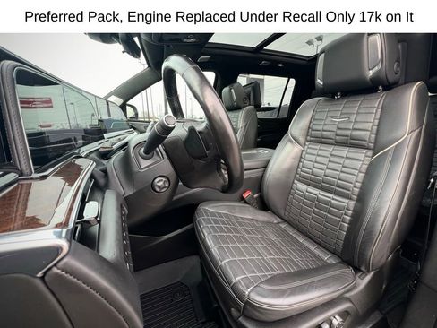 Used 2022 Cadillac Escalade ESV Sport Platinum w/ LPO, ONYX Package image 17