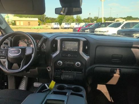 Used 2024 GMC Sierra 1500 Pro w/ Graphite Edition AWD/4WD image 39