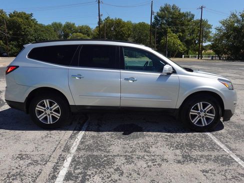 Used 2015 Chevrolet Traverse LT FWD image 8