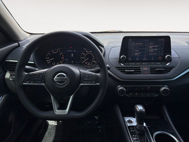 Used 2021 Nissan Altima 2.5 SV FWD image 2