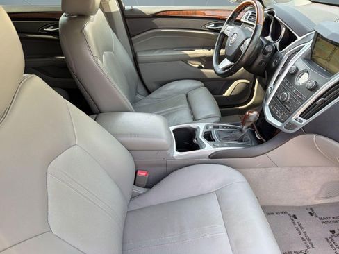 Used 2010 Cadillac SRX Luxury FWD image 30