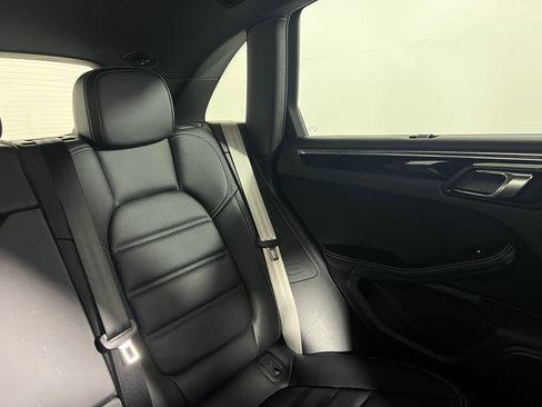 Certified 2026 Porsche Macan S AWD/4WD image 17