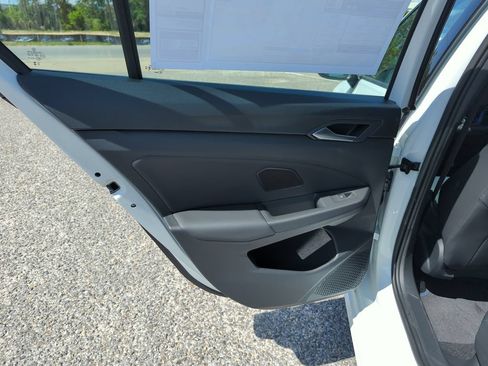 New 2026 Volkswagen Golf AWD/4WD image 29
