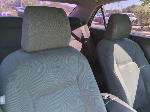 Used 2009 Toyota Yaris Sedan FWD image 7