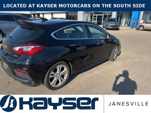 Used 2017 Chevrolet Cruze Premier image 4