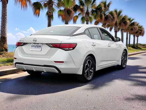 Used 2025 Nissan Sentra SV FWD image 5