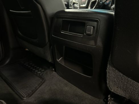 Used 2015 GMC Sierra 2500 SLT w/ Duramax Plus Package image 27