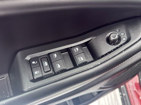 Used 2024 Jeep Grand Cherokee L Altitude image 11