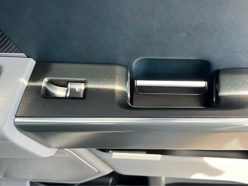 Used 2023 Ford F150 Limited image 22