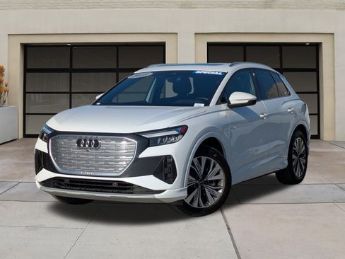 Used 2023 Audi Q4 e-tron Premium Plus w/ Premium Plus image 3