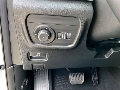 New 2025 Jeep Grand Cherokee L Limited w/ Black Appearance Package AWD/4WD image 20