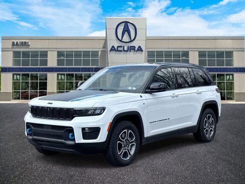 Used 2023 Jeep Grand Cherokee Trailhawk image 1