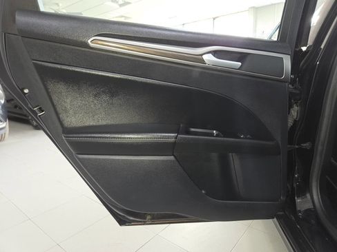 Used 2020 Ford Fusion SEL FWD image 19