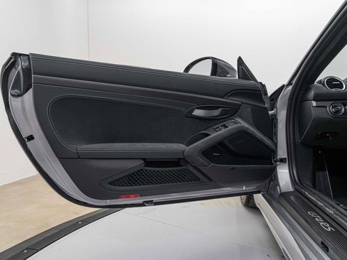 Used 2023 Porsche 718 Cayman GT4 RS RWD image 41