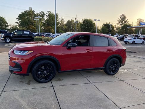 New 2027 Honda HR-V Sport image 5