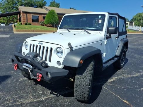 Used 2018 Jeep Wrangler Sport AWD/4WD image 27