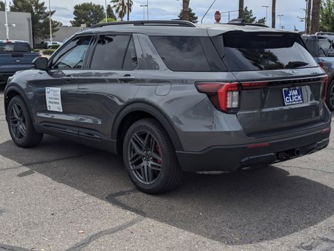New 2026 Ford Explorer ST-Line w/ ST-Line Street Pack RWD image 4