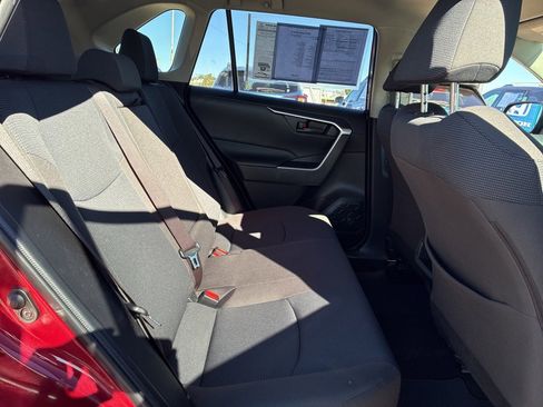 Used 2019 Toyota RAV4 LE image 12