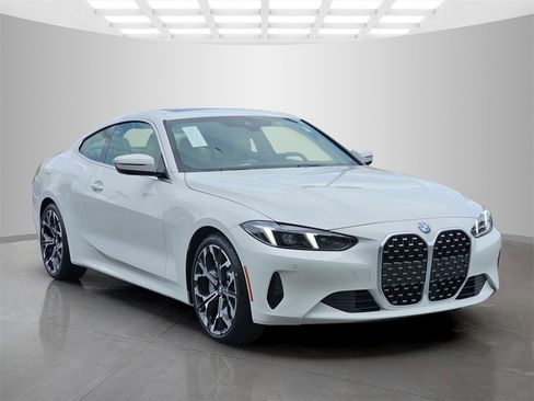 Used 2026 BMW 430i Coupe w/ Convenience Package image 8