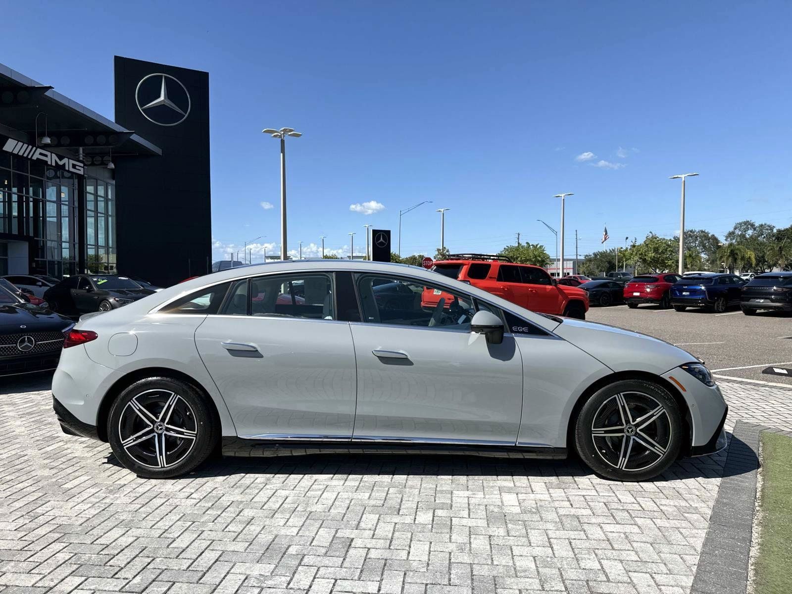 Used 2023 Mercedes-Benz EQE 500 4MATIC Sedan image 6