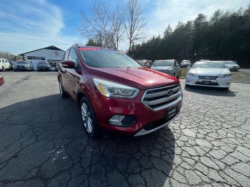 Used 2017 Ford Escape Titanium image 12
