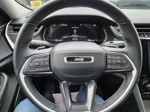 Used 2022 Jeep Grand Cherokee L Laredo w/ Luxury Tech Group I image 5