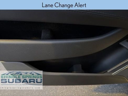 Used 2017 Cadillac Escalade ESV Luxury image 34