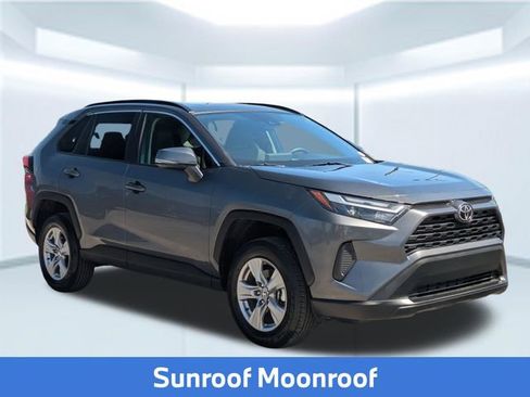Used 2025 Toyota RAV4 XLE w/ Convenience Package image 9