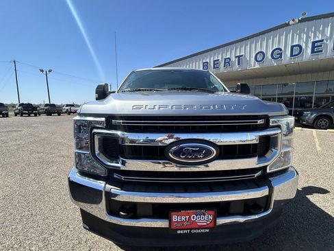Used 2020 Ford F250 XL w/ STX Appearance Package image 2
