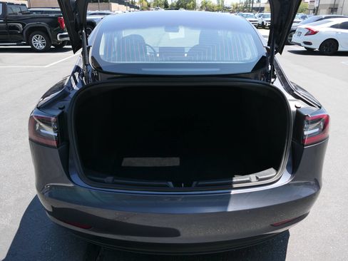 Used 2018 Tesla Model 3 Long Range RWD image 22