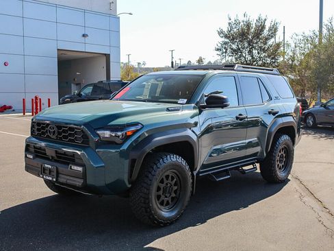 Used 2025 Toyota 4Runner TRD Off-Road Premium AWD/4WD image 25