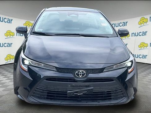Used 2023 Toyota Corolla LE FWD image 2