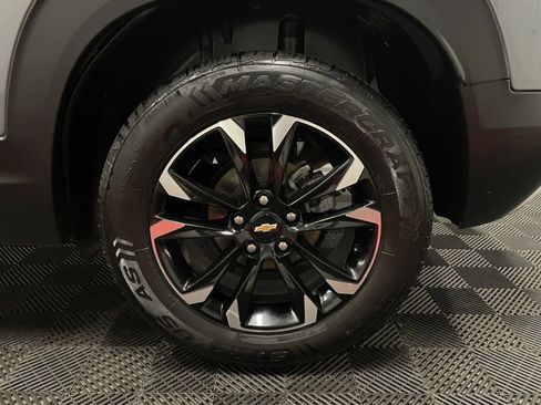 Used 2022 Chevrolet TrailBlazer LT w/ Driver Confidence Package image 12