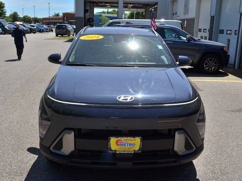 Used 2024 Hyundai Kona SEL AWD/4WD image 3