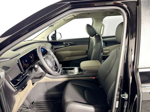 New 2026 Kia Carnival image 11