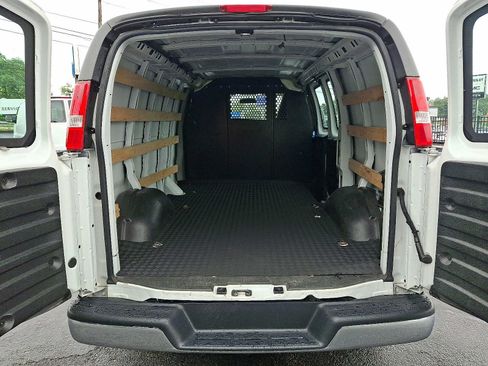 Used 2025 GMC Savana 2500 w/ Driver Convenience Package RWD image 28