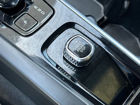 Certified 2023 Volvo XC60 T8 Ultimate AWD/4WD image 27