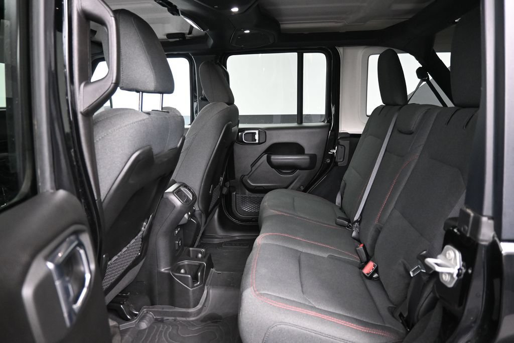 Used 2025 Jeep Wrangler Unlimited Rubicon AWD/4WD image 23