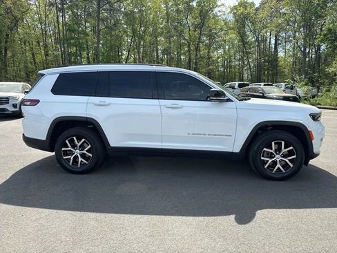 Used 2023 Jeep Grand Cherokee L Limited w/ Luxury Tech Group II AWD/4WD image 6