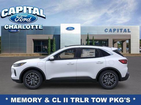 New 2025 Ford Escape SE w/ PHEV Premium Package image 3