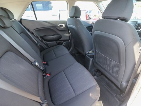 Used 2021 Hyundai Venue SE image 23