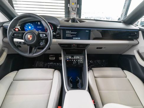 Certified 2025 Porsche Macan 4S Electric AWD/4WD image 14