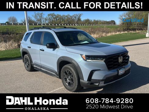 Used 2023 Honda Pilot TrailSport image 1