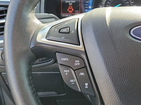 Used 2022 Ford Edge Titanium AWD/4WD image 26