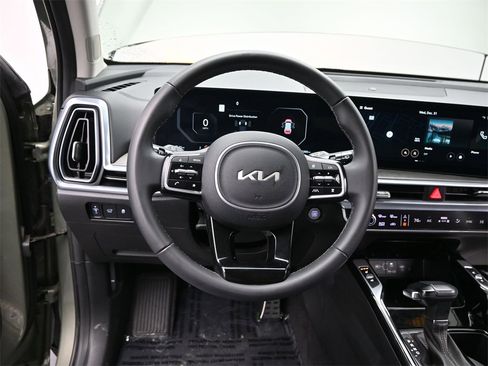 Certified 2024 Kia Sorento SX image 35