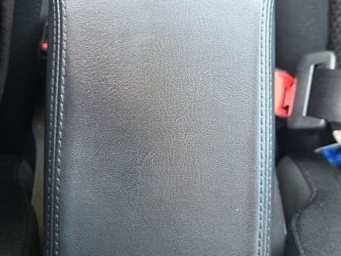 Used 2020 Jeep Renegade Altitude w/ UConnect 8.4 Nav Group FWD image 31