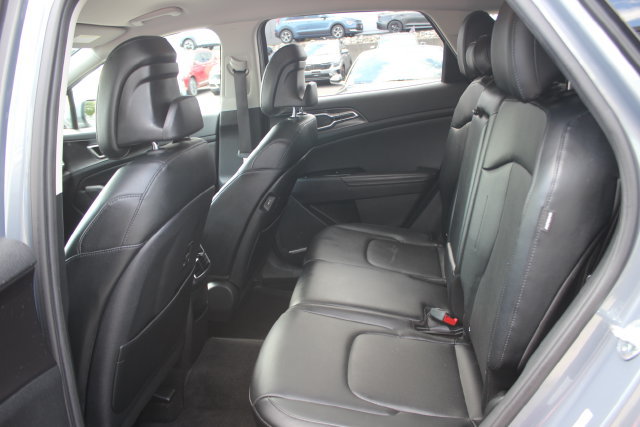 Used 2024 Kia Sportage EX AWD/4WD image 25